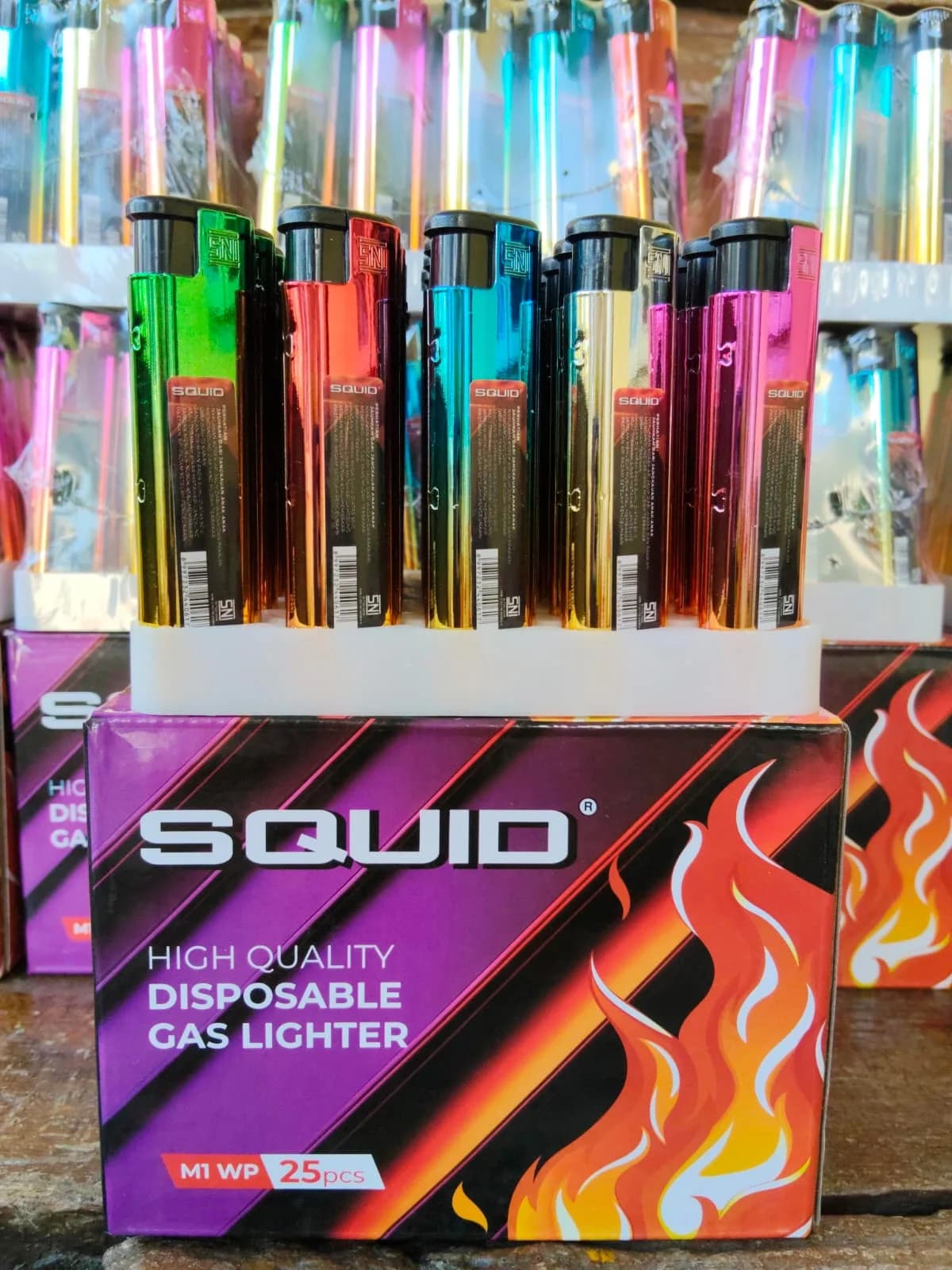 Korek Api Gas SQUID M1 WP Hologram Chrome Metallic (25 Pcs)