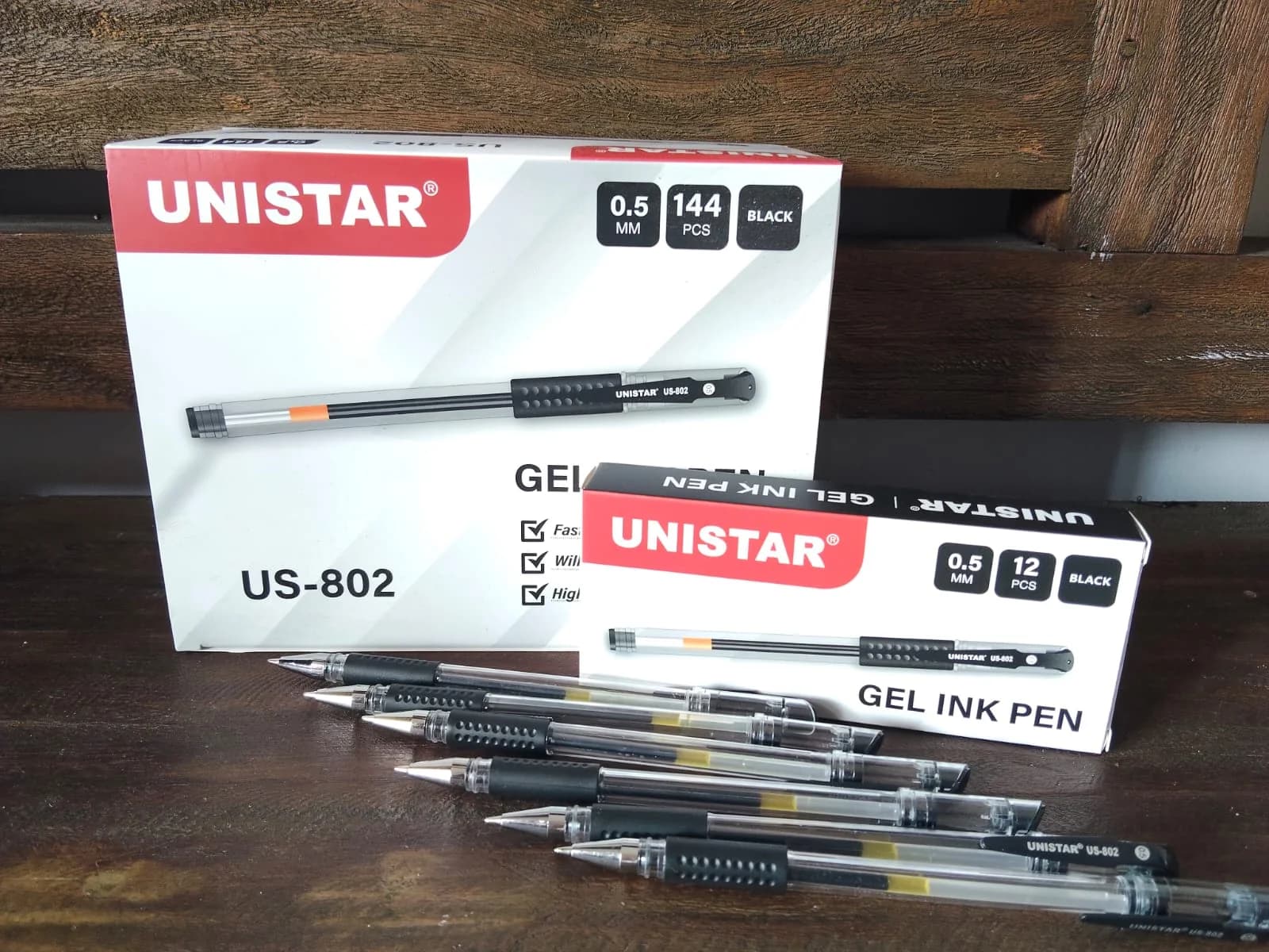 Pulpen Gel UNISTAR US-802 0.5mm Cap Model Tutup Klip Ergonomis (12 Pcs)