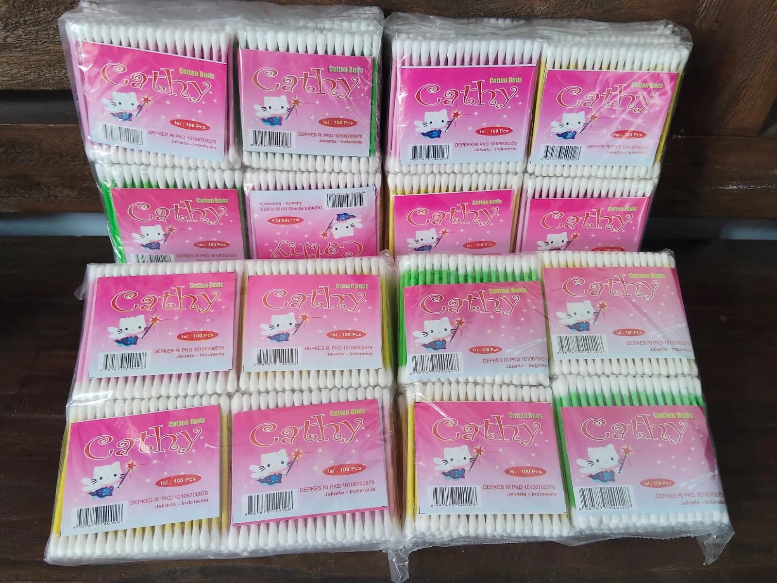 Korek Kuping Cathy Cotton Buds 100 Pcs Stick Higienis Izin Resmi Kemenkes RI (Pack)